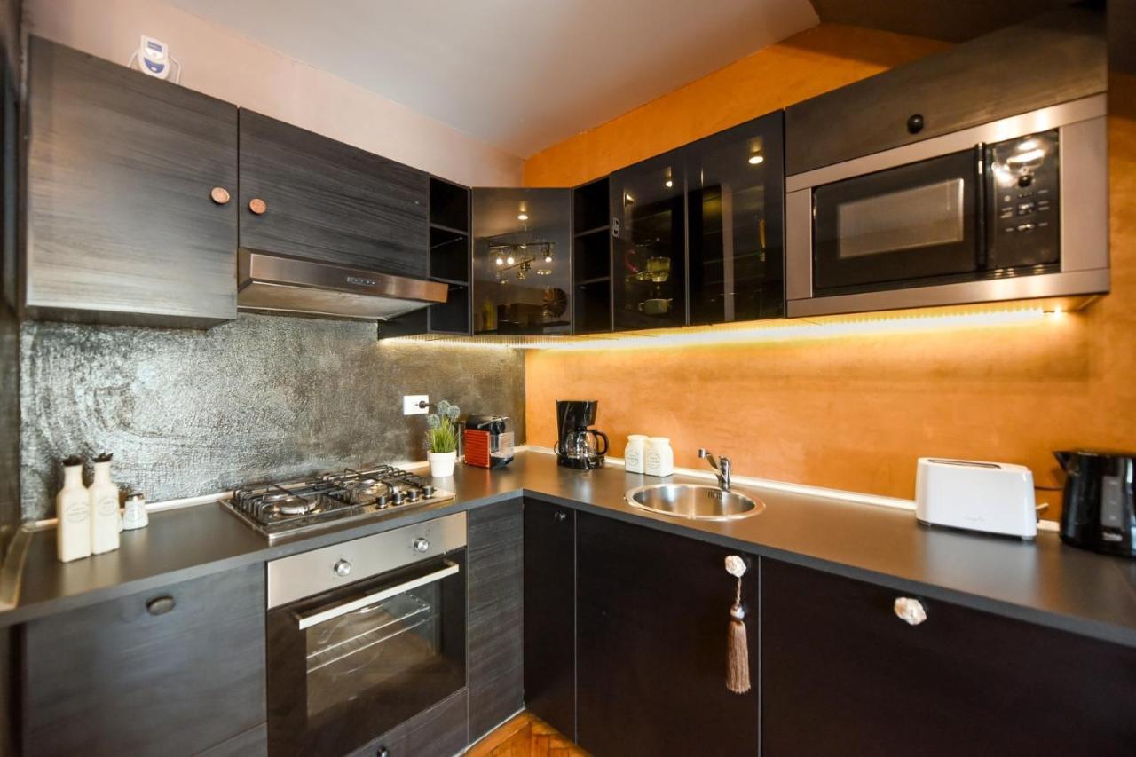Апартаменти Spectacular Views & Modern Comfort: Your Dream Duplex In Central Бухарест Екстер'єр фото